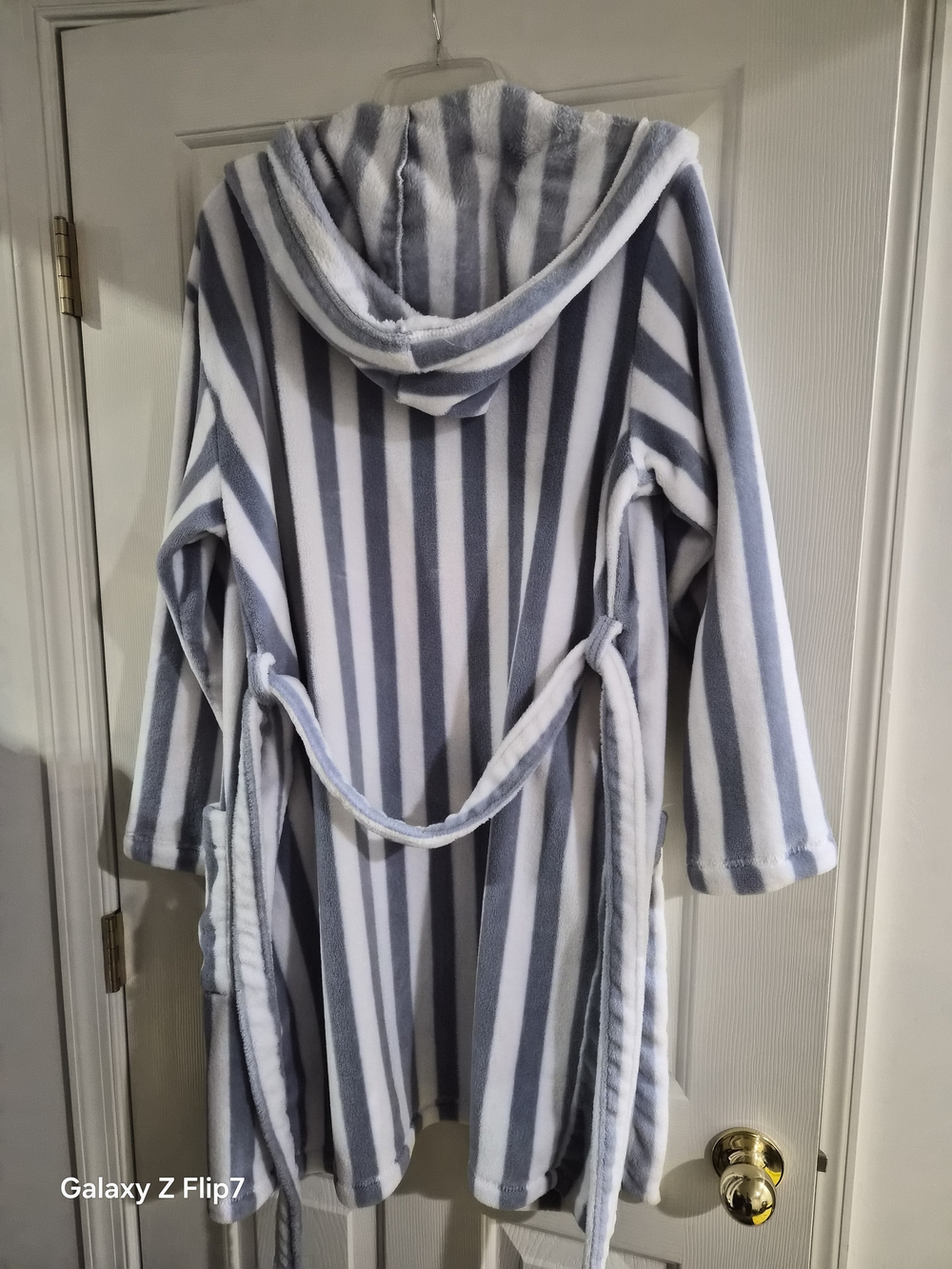 Hooded Fleece Robe - Gray & White Stripes